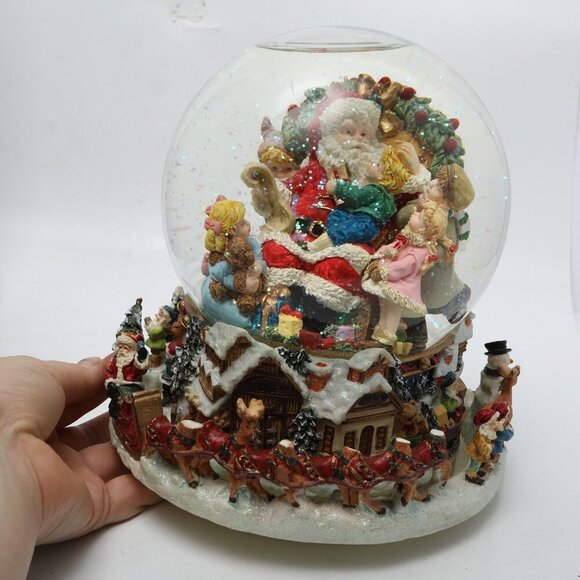 Kirkland Musical Christmas Snow Globe Santa Musical Holiday Glitter Reindeer - Picture 14 of 15